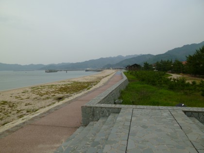 宝山亭の前に広がる姫ヶ浜海水浴場