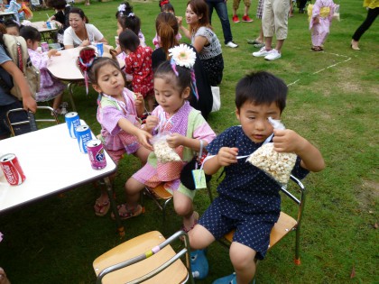 孫奏心(右)とお友だち