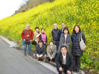 閏住菜の花畑にて